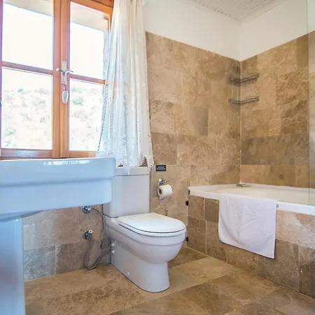 Belen Sleeps 6 With Pool Air Con And Wifi Kayaköy
